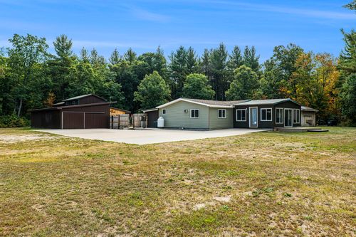 10624 Whitefish Rd, Newaygo, MI, 49337-9314 | Card Image