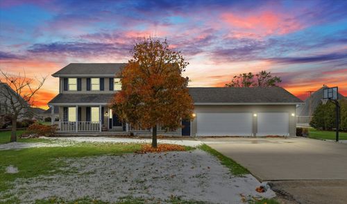 801 E Le Fevre Ave, Gibson City, IL, 60936-2115 | Card Image