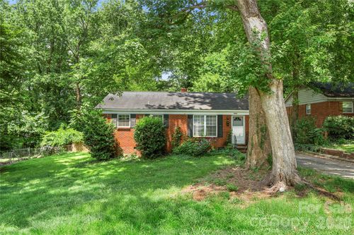 5027 Erickson Rd, Charlotte, NC, 28205-7319 | Card Image