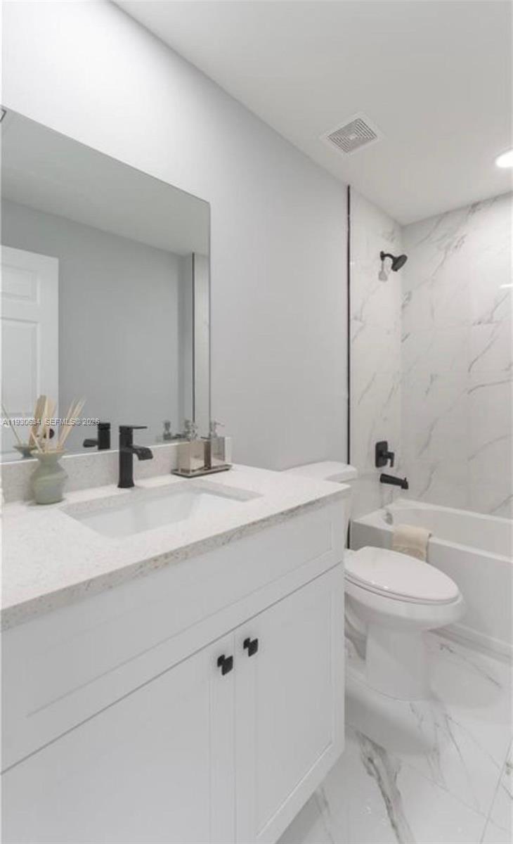 Residential Lease in Lehigh Acres 4