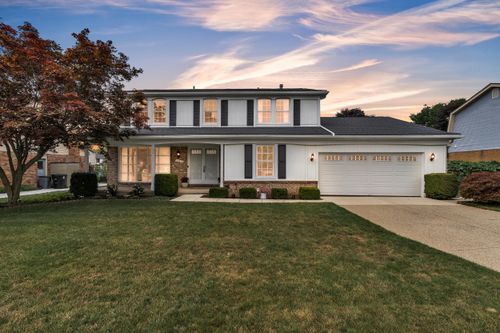 33474 Vargo Dr, Livonia, MI, 48152-3126 | Card Image