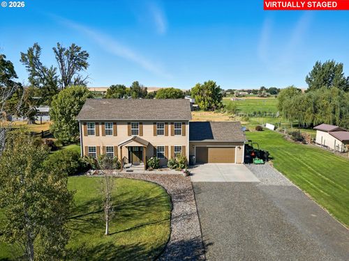 49 Sierra Ln, Touchet, WA, 99360-8713 | Card Image