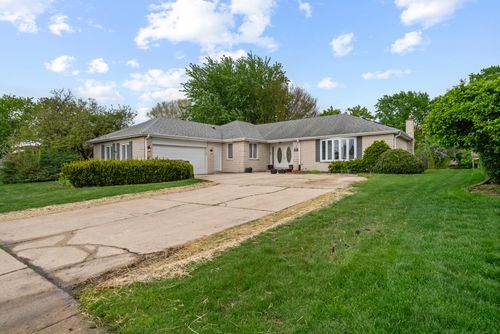 13747 S 88th Ave, Orland Park, IL, 60462-1642 | Card Image