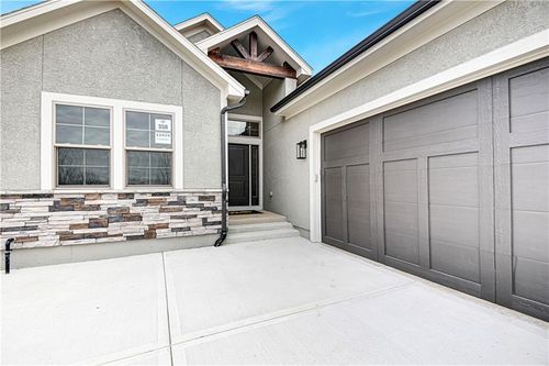 12979 S Constance St, Olathe, KS, 66062-5820 | Card Image