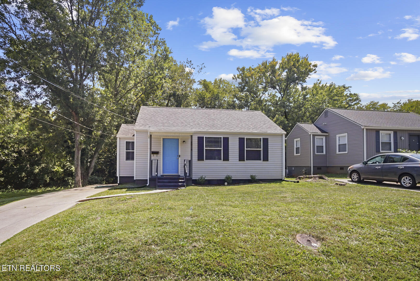 Seminole Ave, Knoxville, TN 37915
