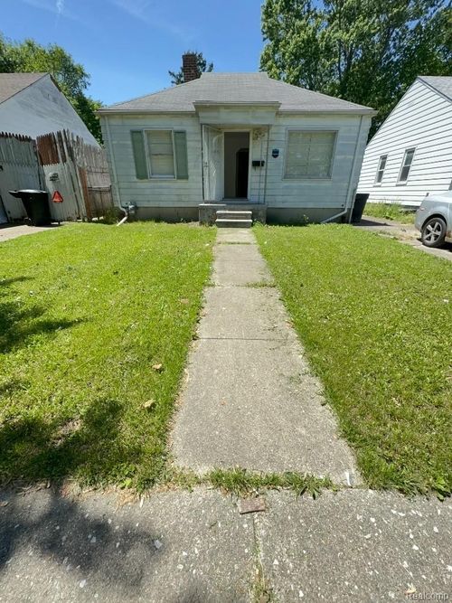 8647 Stout Street, Detroit, MI, 48228 | Card Image