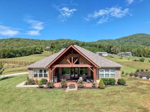 85 Minstead Rdg, Young Harris, GA, 30582-2288 | Card Image