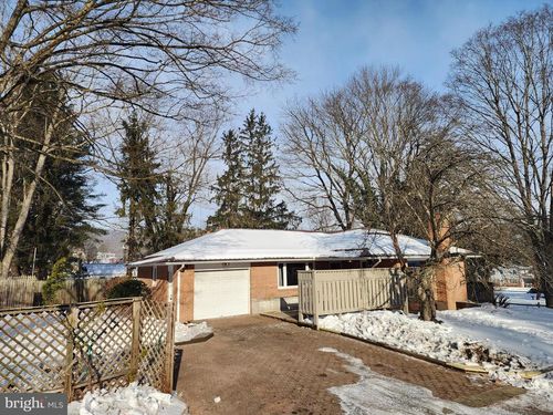 111 S Georgia St, RIDGELEY, WV, 26753-7279 | Card Image