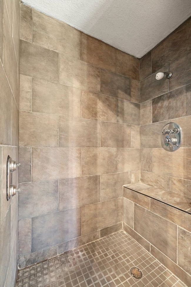 609 Fox St, House other with 3 bedrooms, 3 bathrooms and null parking in Angola IN | Image 17