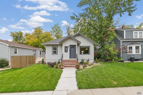 910 West Blvd, Rapid City, SD, 57701-3571 | Card Image