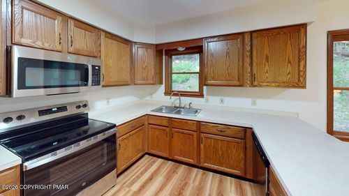 128 St Andrews Dr, Bushkill, PA, 18324 | Card Image