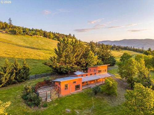 1848 Anderson Creek Rd, Talent, OR, 97540-7723 | Card Image