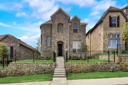3738 Adriana Ave, Irving, TX, 75038-4103 | Card Image