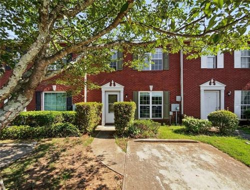 5823 Strathmoor Manor Cir, Lithonia, GA, 30058-2620 | Card Image