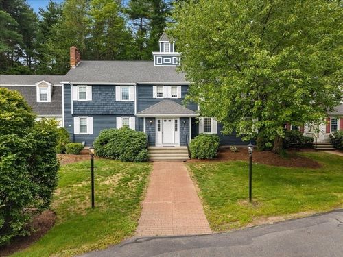 28-28 Camelot Ct, Stoughton, MA, 02072-6015 | Card Image