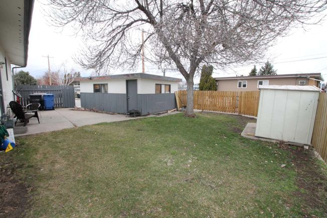 2009 28 Street S, Home with 5 bedrooms, 3 bathrooms and 4 parking in Lethbridge AB | Image 5