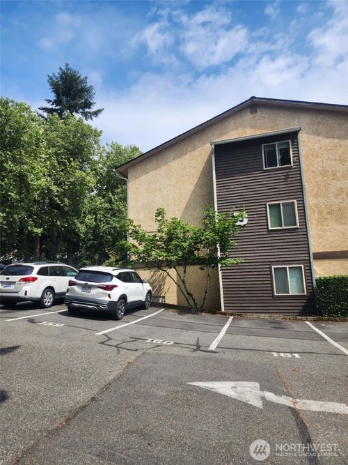 b141-14510 124th Ave Ne, Kirkland, WA, 98034-1271 | Card Image