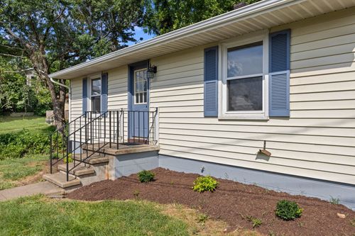 111 Church St, Broadway, VA, 22815-9479 | Card Image