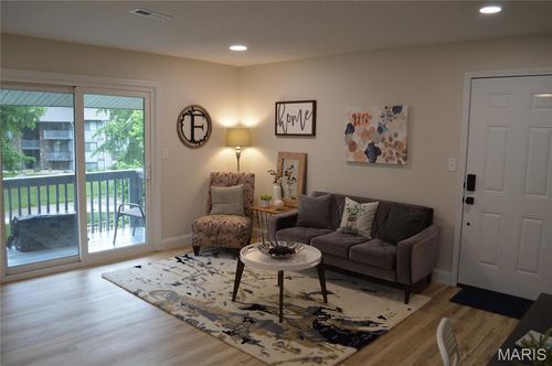 115-115 Lemans Ct, Lake St Louis, MO, 63367-1144 | Card Image