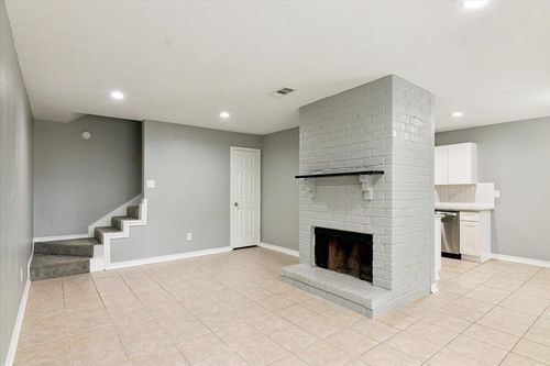 8540 Glen Meadow Ln, Beaumont, TX, 77706-3904 | Card Image