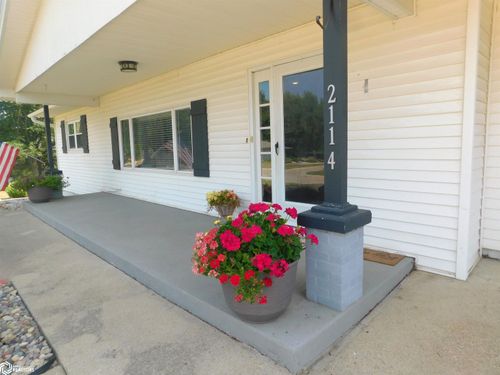 2114 Crestview Dr, Denison, IA, 51442-2518 | Card Image