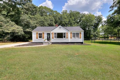 186 S Forest Ave, Social Circle, GA, 30025-2900 | Card Image