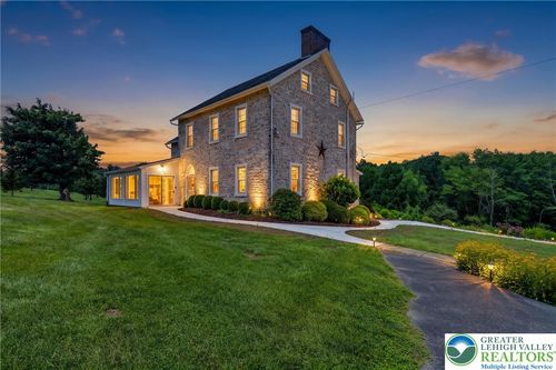 768 Orchard Rd, Mount Bethel, PA, 18343-5102 | Card Image