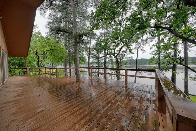 318 Hideaway Lane Central, House other with 3 bedrooms, 3 bathrooms and null parking in Hideaway TX | Image 7