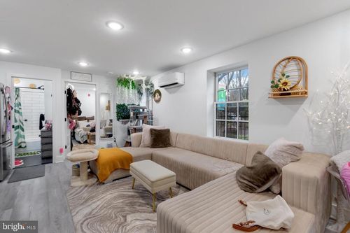 apt-2-212 Catharine St, PHILADELPHIA, PA, 19147-3398 | Card Image