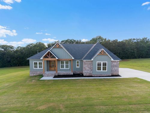 7 Avrey Ln, Greenbrier, AR, 72058-8070 | Card Image