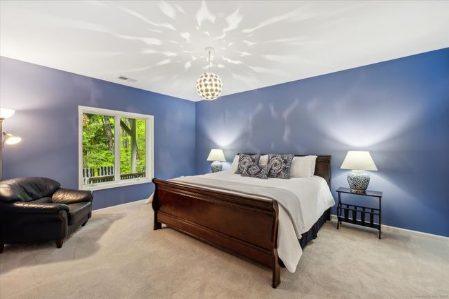 Lower level bedroom. | Image 30