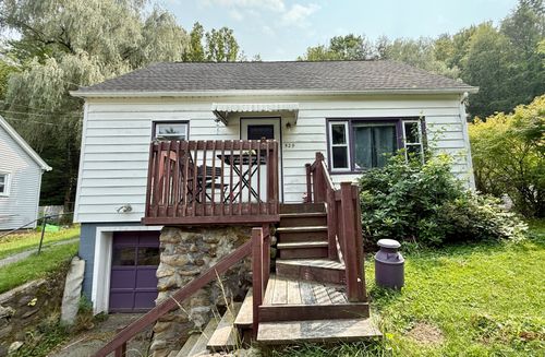 529 New Litchfield St, Torrington, CT, 06790-6246 | Card Image