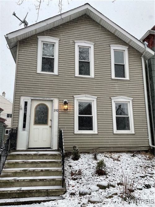 192 York St, Buffalo, NY, 14213-2656 | Card Image