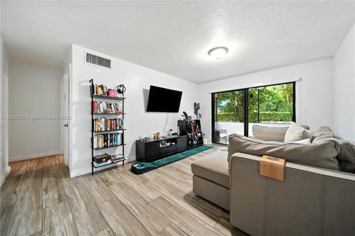 b1-8701 Sw 141st St, Palmetto Bay, FL, 33176-7227 | Card Image
