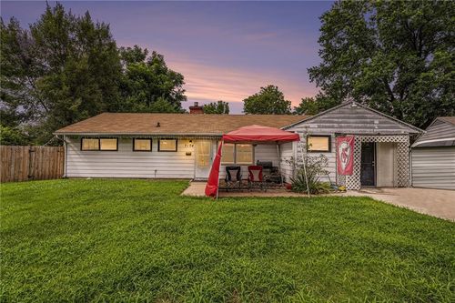 7104 E 107th Pl, Kansas City, MO, 64134-2753 | Card Image