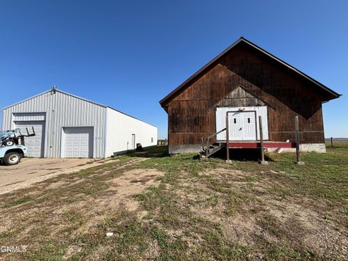 600 12th Ave Ne, Beulah, ND, 58523-7107 | Card Image