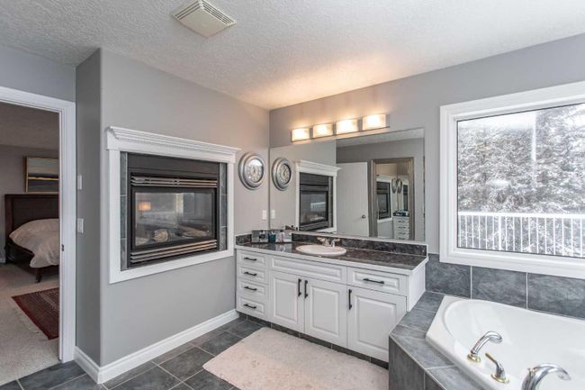 51146 Ab 21, Home with 4 bedrooms, 3 bathrooms and 6 parking in Rural Strathcona County AB | Image 22
