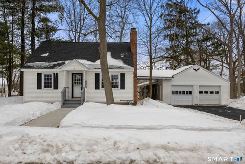 8 Hendee Rd, Manchester, CT, 06040-2723 | Card Image