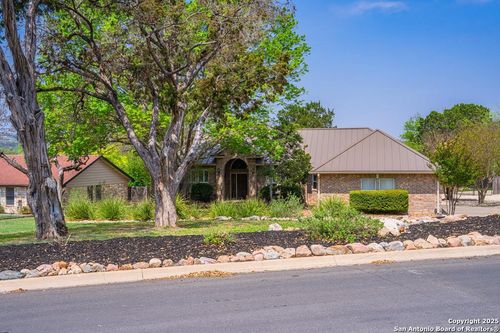 102 Spring Mill Dr, Kerrville, TX, 78028-6524 | Card Image