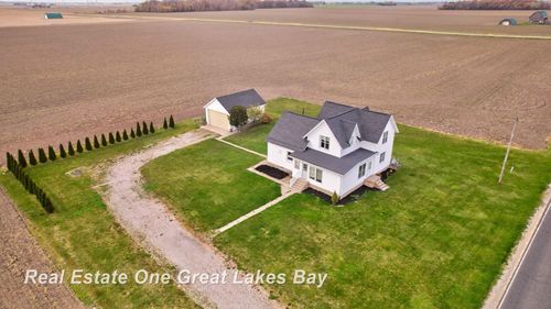 4060 Dickerson Rd, Akron, MI, 48701-9718 | Card Image