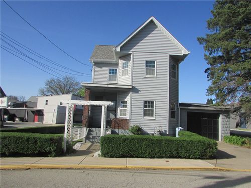 419 Chicora St, East Mc Keesport, PA, 15035-1303 | Card Image