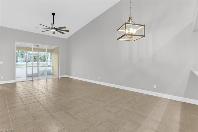 101 - 1660 Royal Cir, Condo with 3 bedrooms, 2 bathrooms and 2 parking in NAPLES FL | Image 4