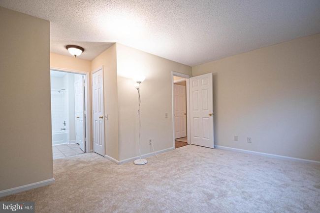 APT-101 - 12009 Golf Ridge Ct, Condo with 3 bedrooms, 2 bathrooms and null parking in FAIRFAX VA | Image 28