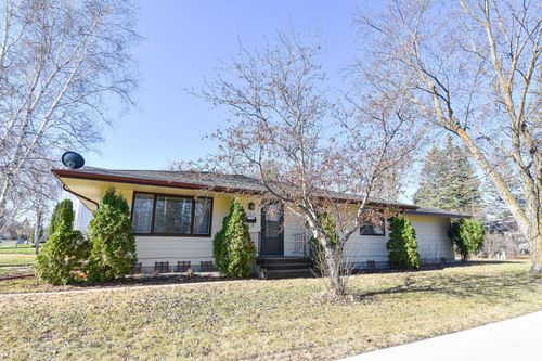 245 Kneale Ave N, Thief River Falls, MN, 56701-2319 | Card Image