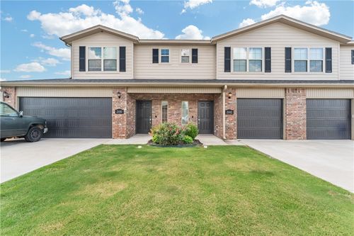 2682 W Kilimanjaro Way, Rogers, AR, 72758-7037 | Card Image