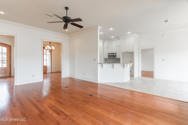 9-LivingRoom | Image 19