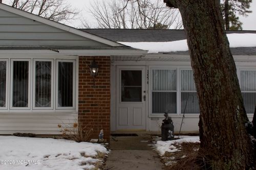 b-1227B Argyll Cir, Lakewood, NJ, 08701-8197 | Card Image