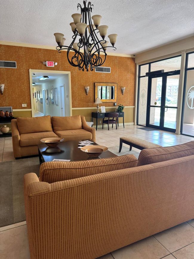 APT-113 - 721 Lori Dr, Condo with 1 bedrooms, 2 bathrooms and null parking in Palm Springs FL | Image 30