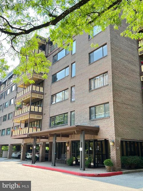 r29-200 Cross Keys Rd, BALTIMORE, MD, 21210-1555 | Card Image