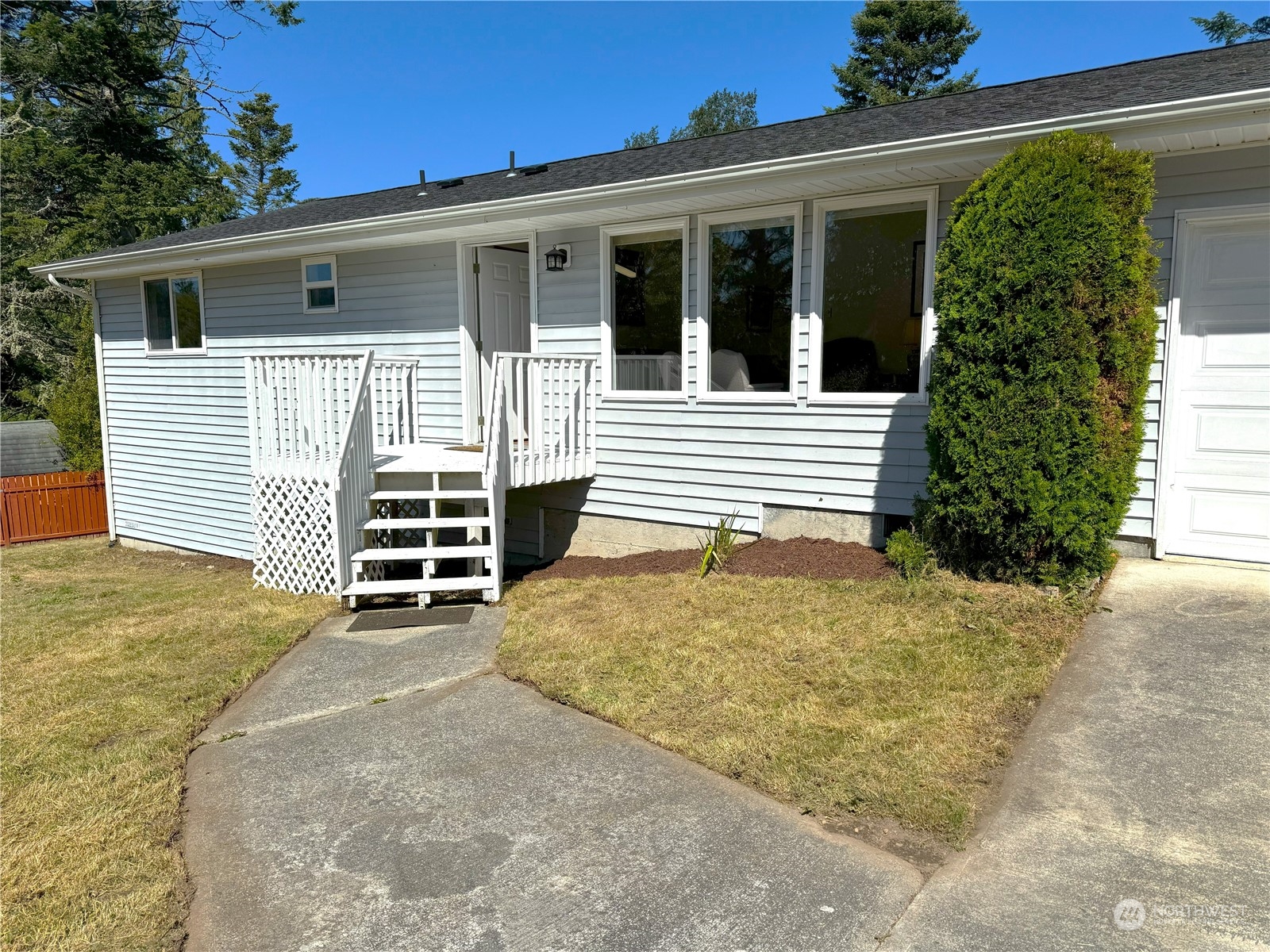 Littlerock Ct, Oak Harbor, WA 98277
